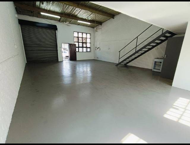 INDUSTRIAL PROPERTY TO RENT IN KAYA SAND